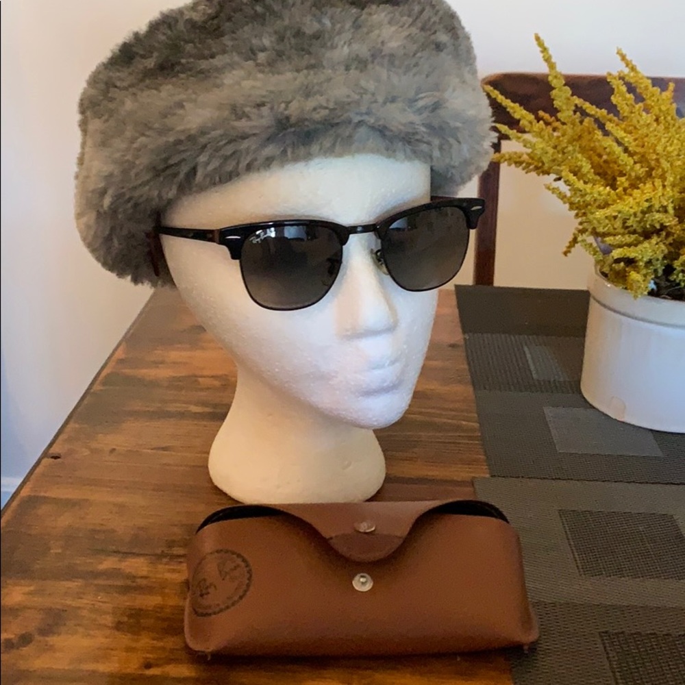 Ray Ban women’s sunglasses with case.